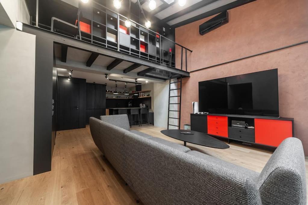 3 Storey Apartment With A Character And A Terrace Ryga Zewnętrze zdjęcie